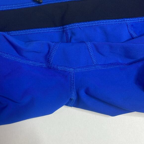 Lululemon run inspire ll crop (mesh) in harbor blue / black - Picture 7 of 11
